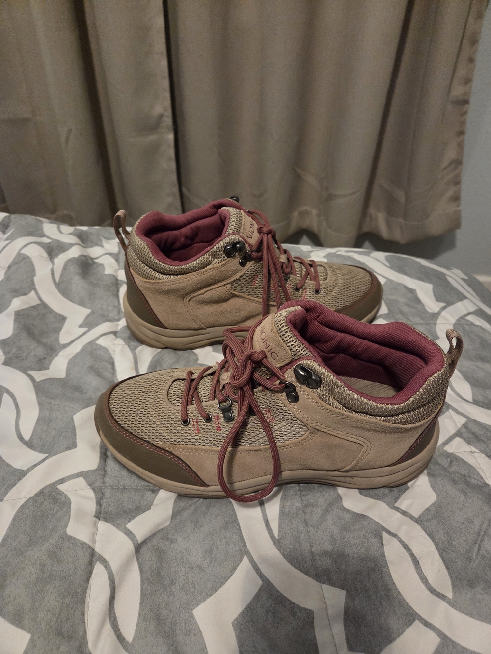 Vionic Tan Suede and Mauve Lace-Up Women's Hiking Boots-8.5 - Picture 6 of 8